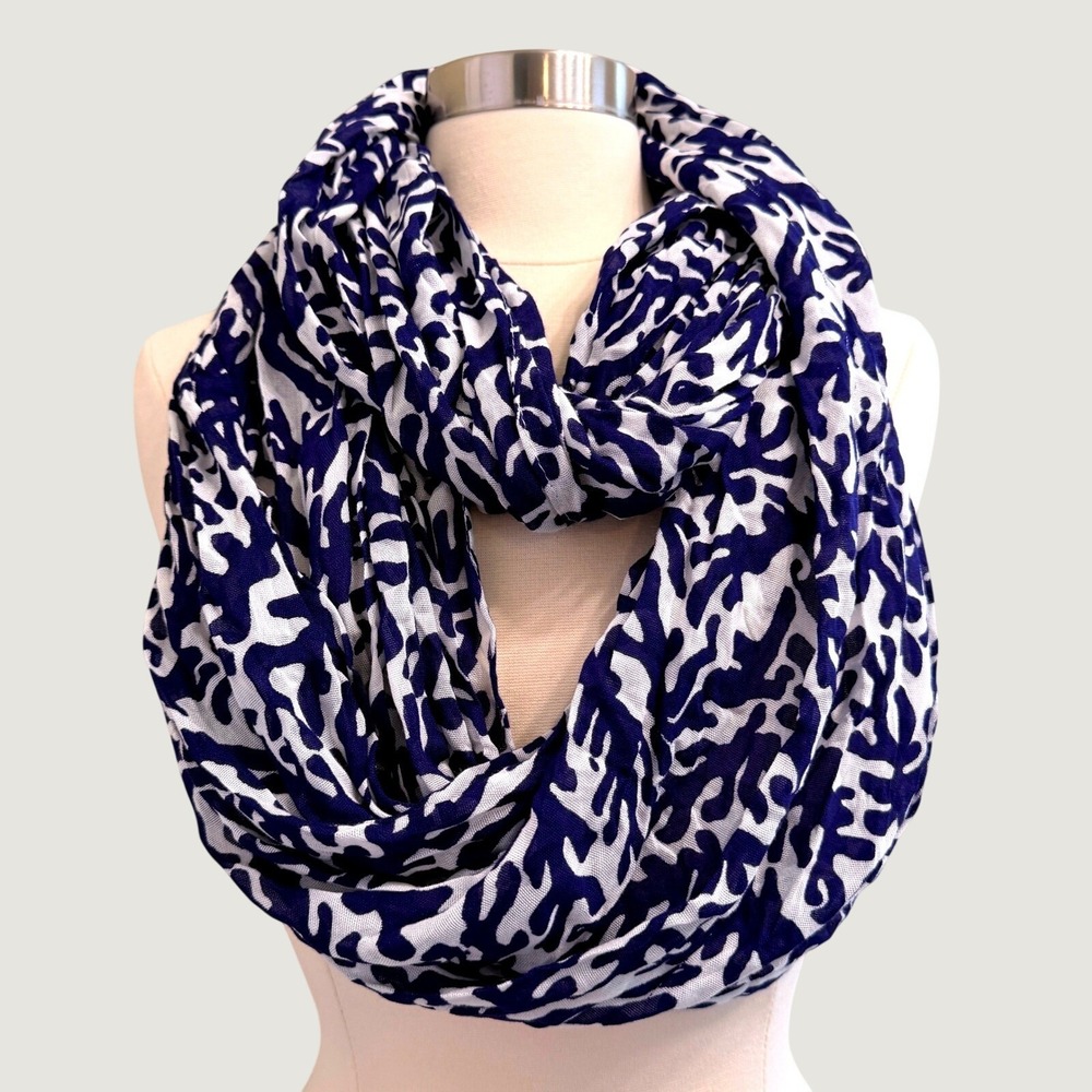 Lilly Pulitzer Murfee Infinity Scarf Blue White Coral Print Rayon 34" x 24"